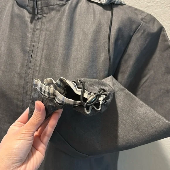 Burberry Small - Medium Coat Gray with Hoodie - Picture 2 of 12